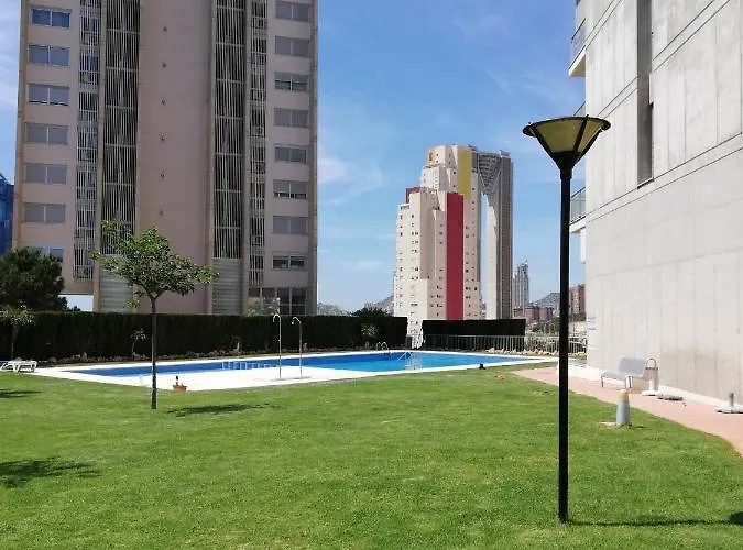 Torre Pinar I Apartment *